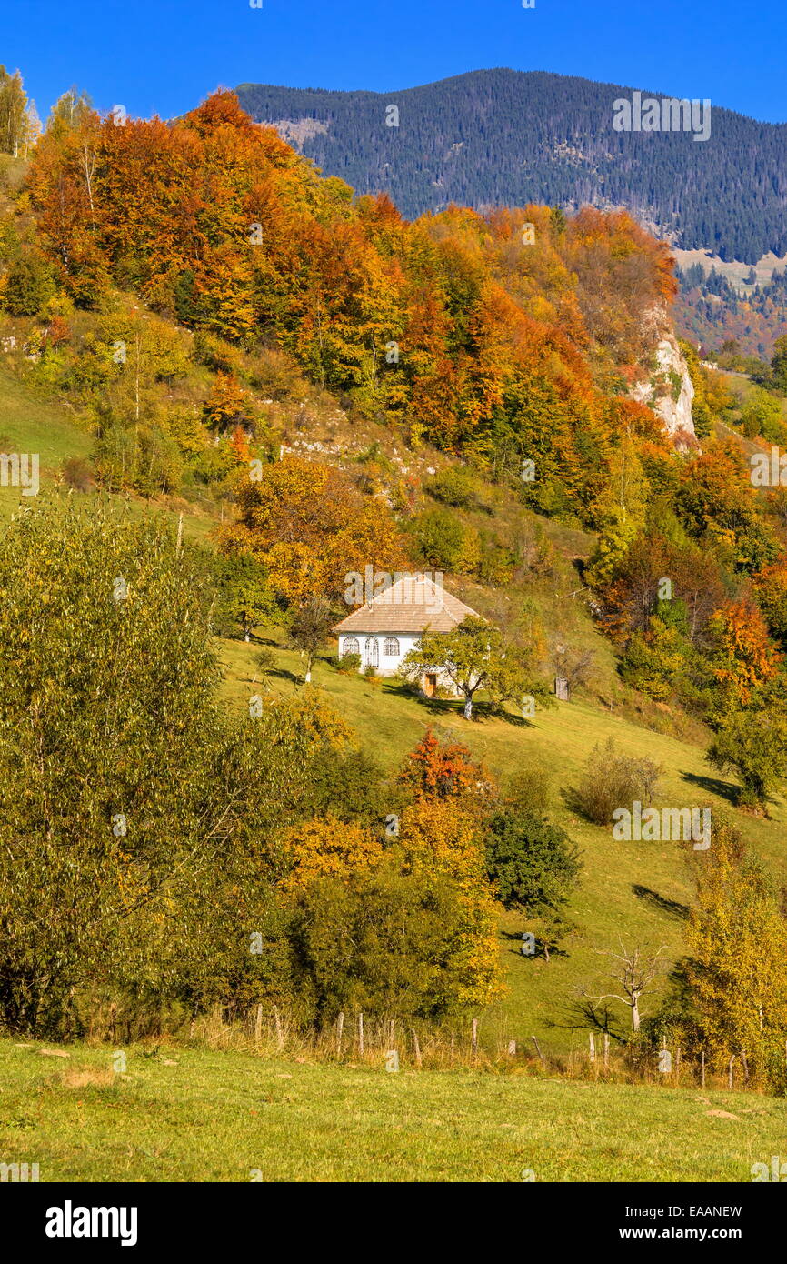 Landschaft in einem rumänischen Solarzell auf das Essen des Piatra Craiului Bergen. Stockfoto