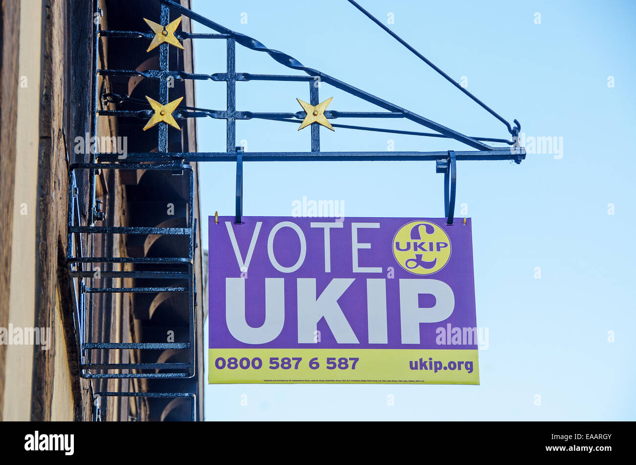 Schild in Rochester High Street außerhalb der UKIP-Wahlkampf-Hauptquartier für die Rochester und Strood Nachwahl. Stockfoto