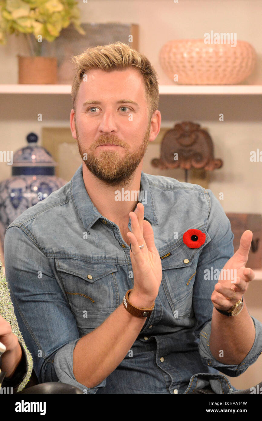 Toronto, Kanada. 10. November 2014. Country-Musik-Band Lady Antebellum (Dave Haywood, Charles Kelley, Hillary Scott) erscheint auf CTV es The Marilyn Denis Show, ihr letzte Album "747" zu fördern. Bildnachweis: EXImages/Alamy Live-Nachrichten Stockfoto
