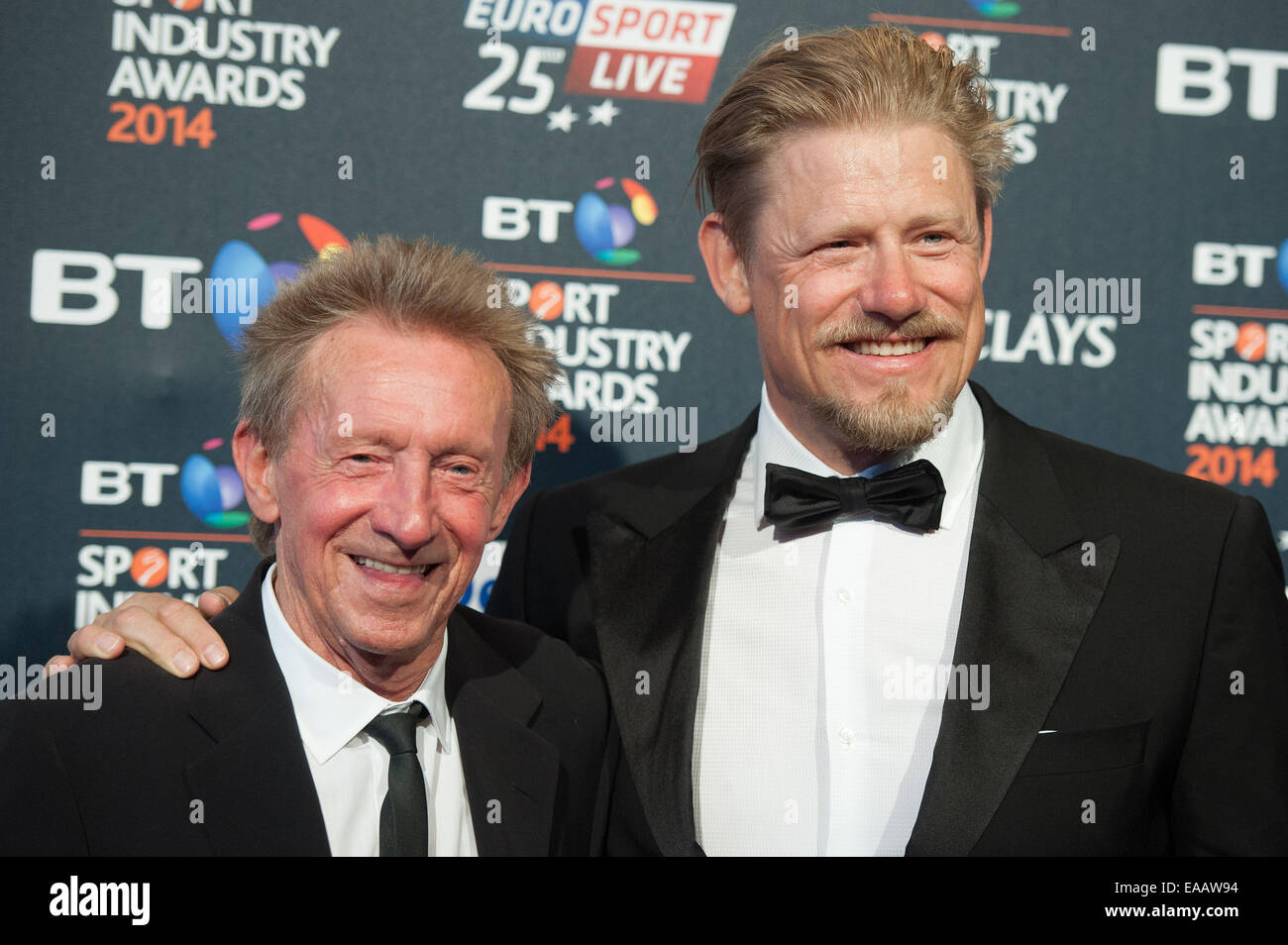 BT-Sport Industry Awards statt am Battersea Evolution - Ankünfte.  Mitwirkende: Denis Law, Peter Schmeichel wo: London, Vereinigtes Königreich bei: 8. Mai 2014 Stockfoto