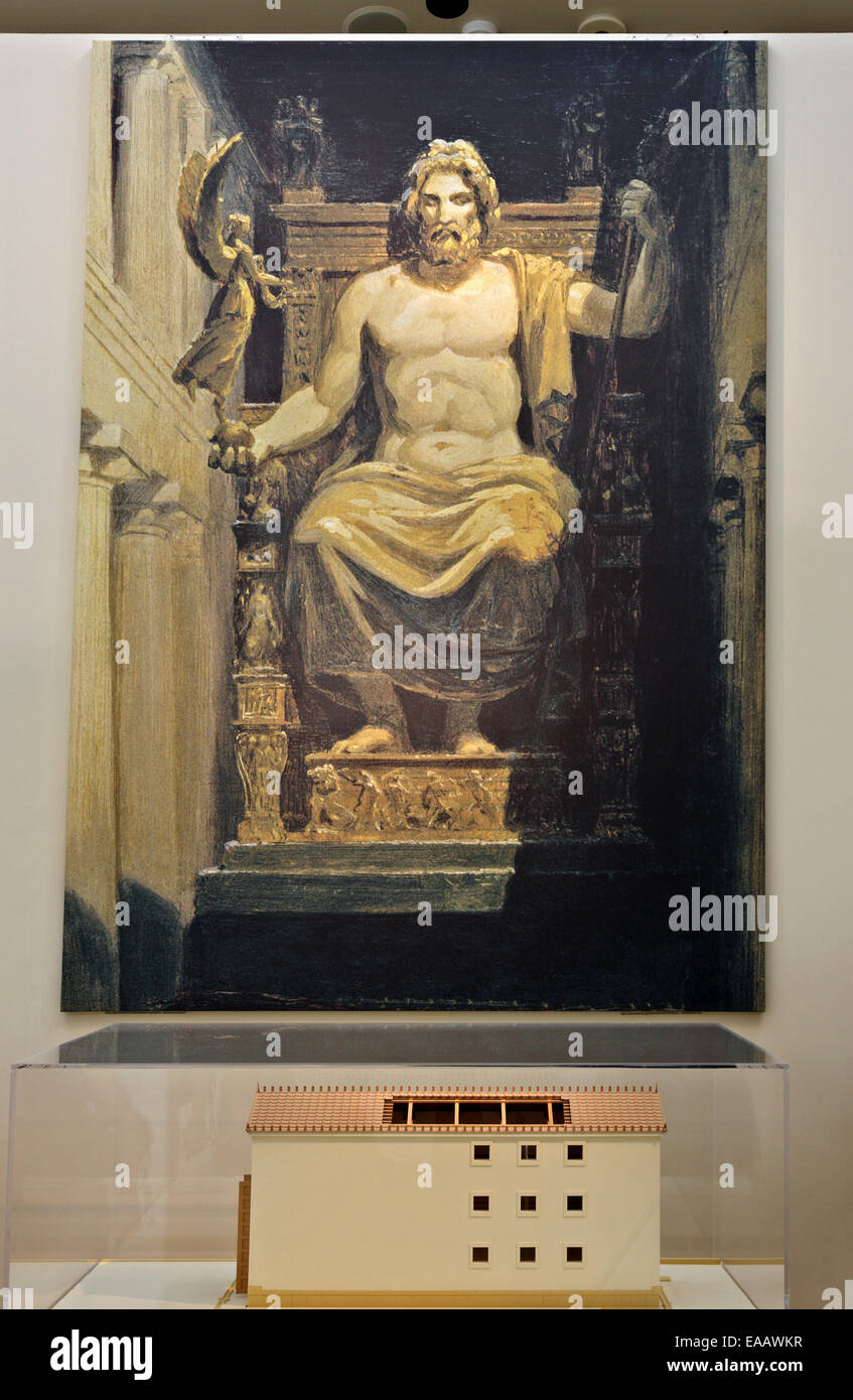 Rekonstruktion der riesigen Statue des Zeus im archäologischen Museum des antiken Olympia, Ilia, Peloponnes, Griechenland. Stockfoto