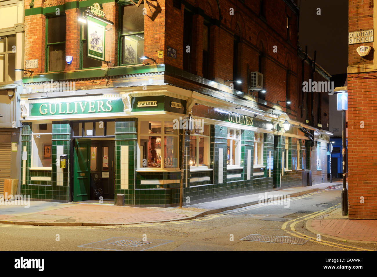 Gullivers Pub befindet sich zwischen Oldham und Tib Street in der nördlichen Viertel von Manchester in der Nacht. Stockfoto