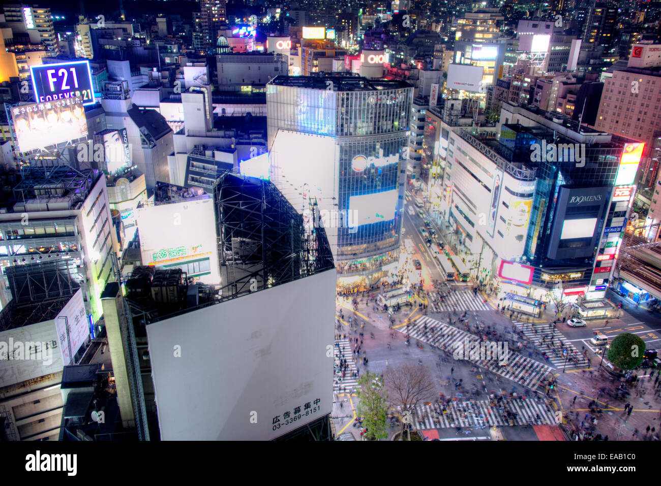 Tokio Shibuya Kreuzung in Licht. Stockfoto