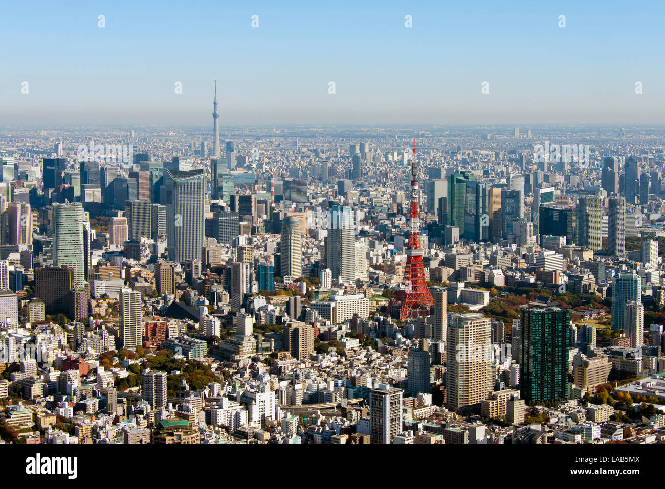 Tokyo Sky Tree und Tokyo Tower Luftaufnahme Stockfoto