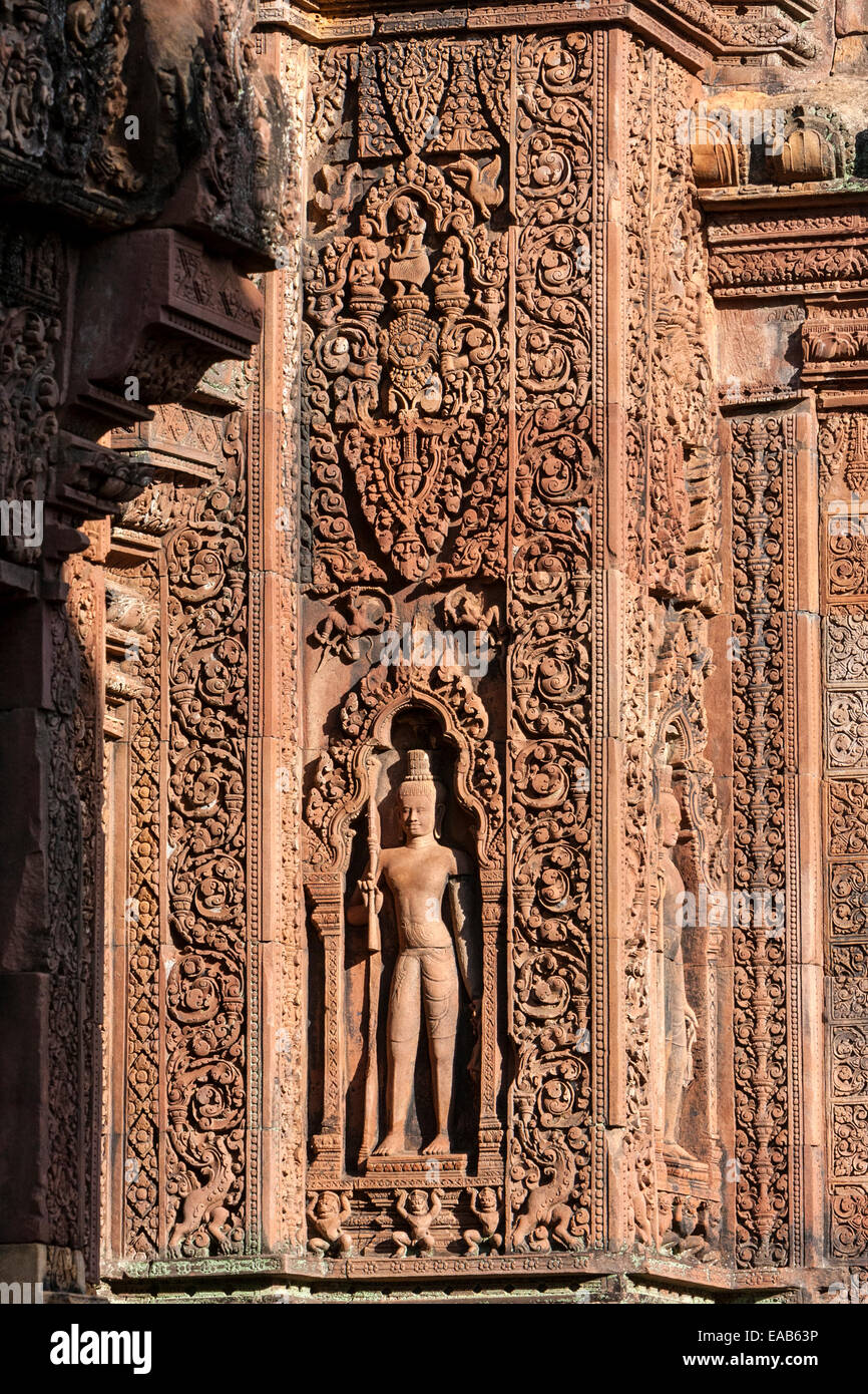 Kambodscha, Banteay Srei Tempel.  Ein gesagt, ein Hindu-Gottheit. Stockfoto