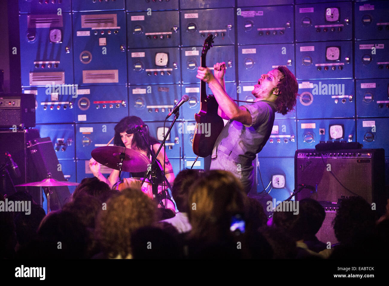 Manchester, UK. 10. November 2014. Gutschrift von US-Rockmusiker Ty Segall in Konzert im Gorilla in Manchester am 10. November 2014: John Bentley/Alamy Live News Stockfoto