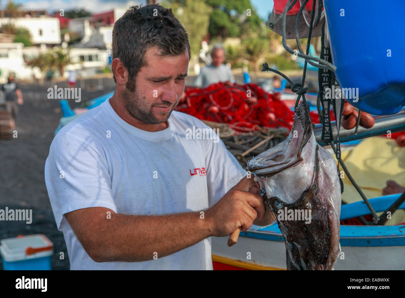 Ein Fischer-Reinigung-Fisch Stockfoto