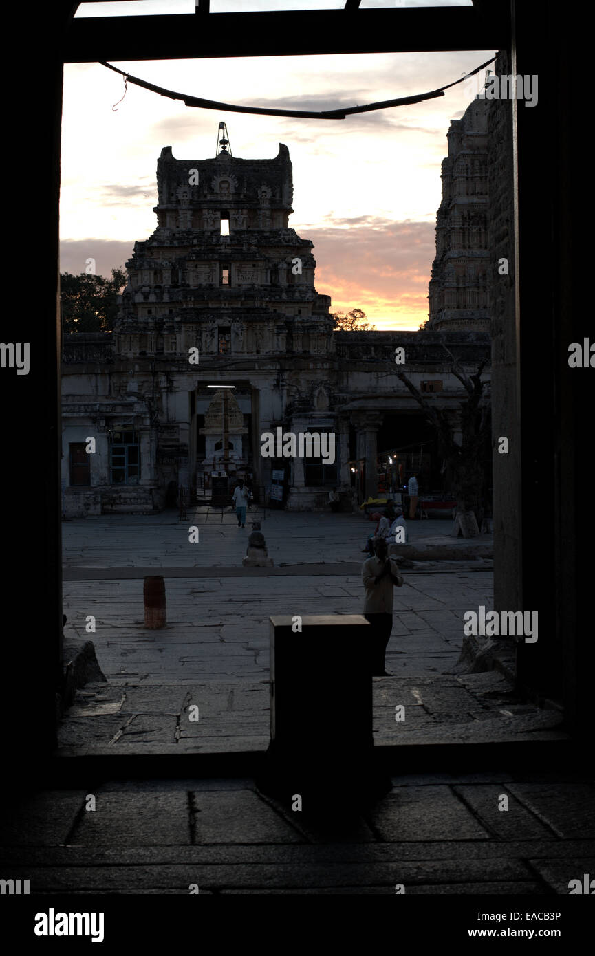 Virupaksha Tempel befindet sich in Hampi, im Bundesstaat Karnataka, Südindien, Teil einer Gruppe von Denkmälern bezeichnet eine UNESCO-Wo Stockfoto