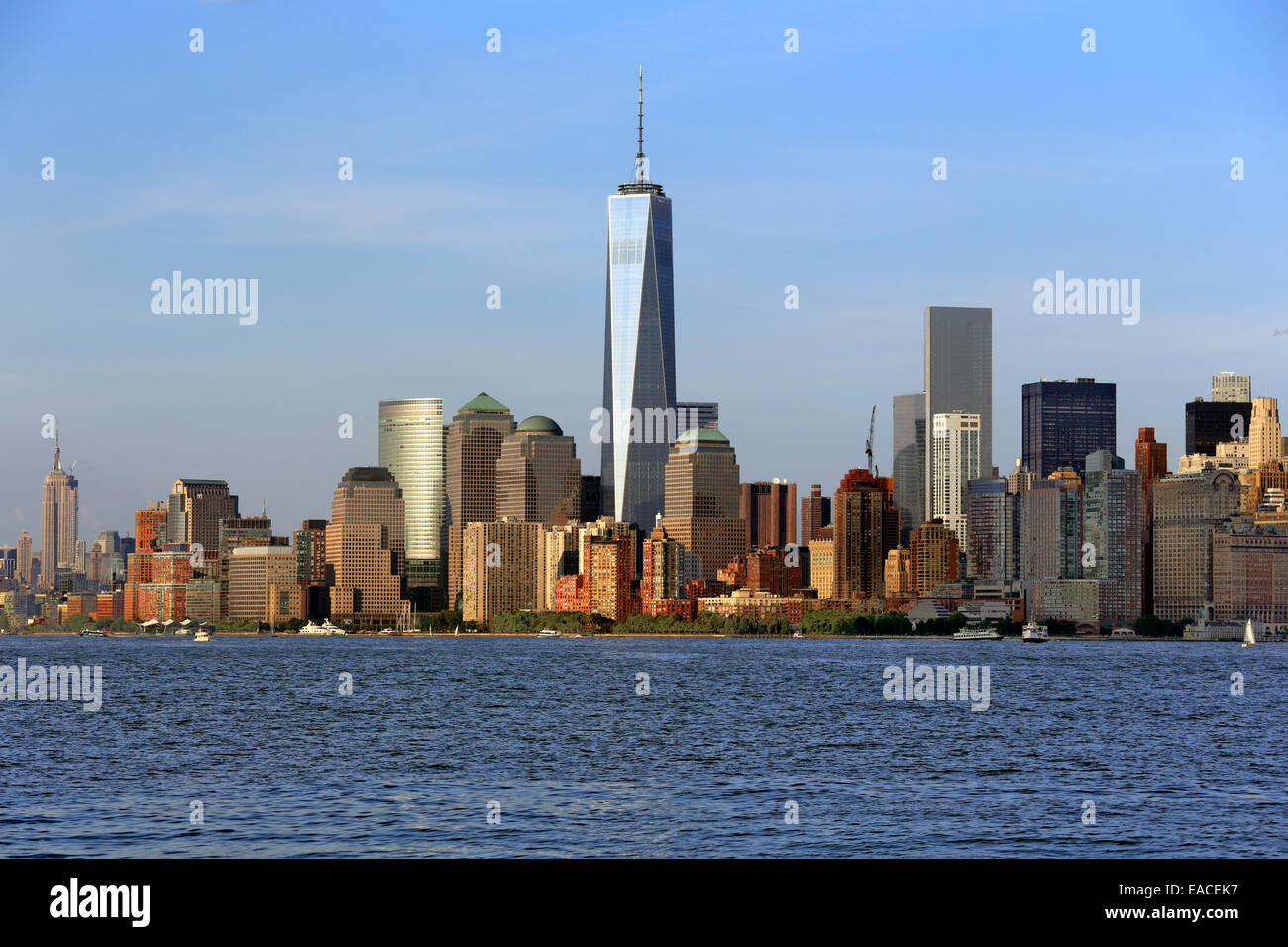 Blick auf lower Manhattan und der Freedom Tower vom Liberty State Park in Jersey City New Jersey Stockfoto