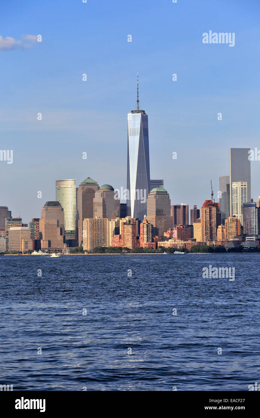 Blick auf lower Manhattan und der Freedom Tower vom Liberty State Park in Jersey City New Jersey Stockfoto
