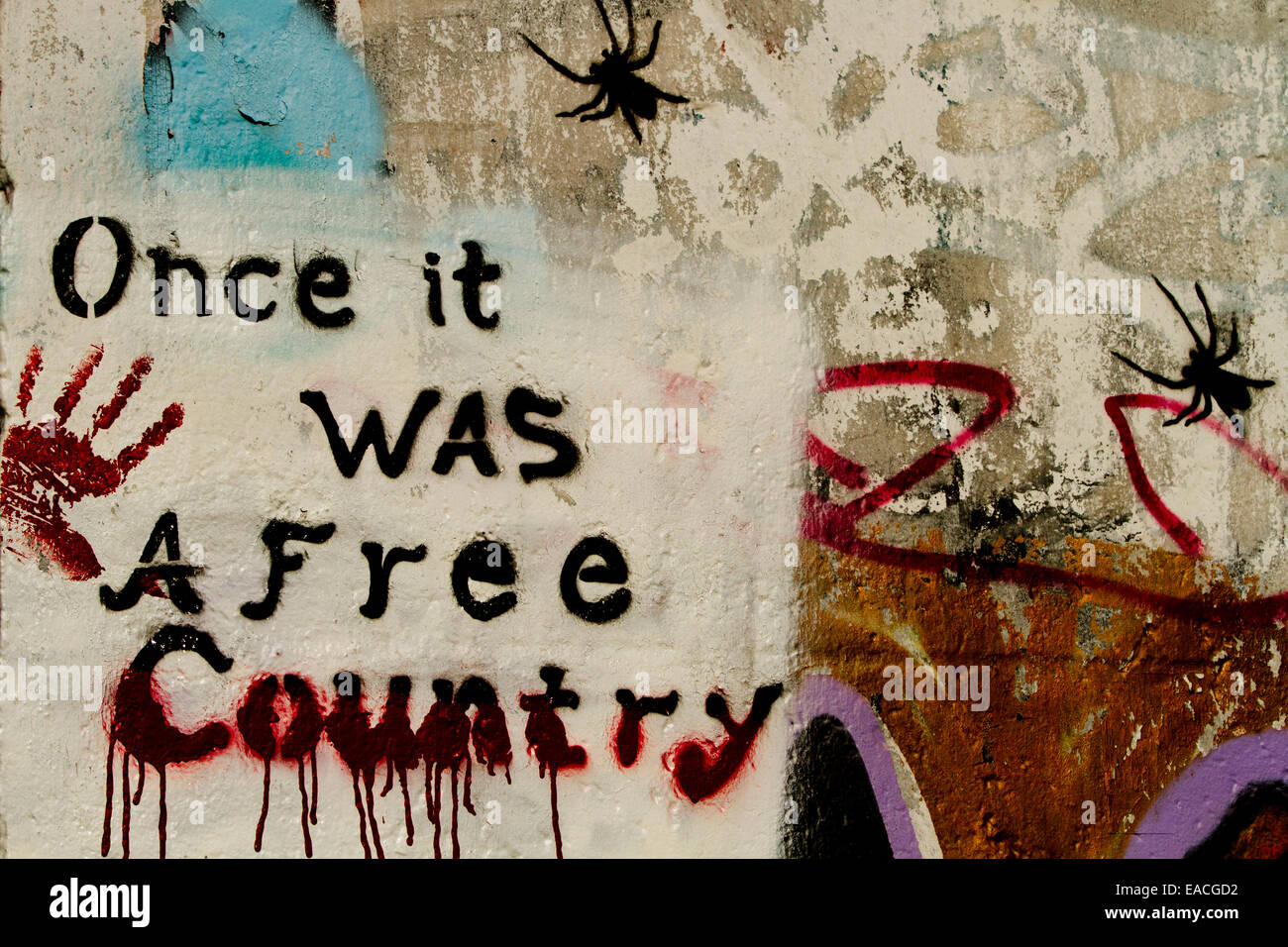 Berlin Wall Graffiti es war einmal ein freies Land Stockfoto