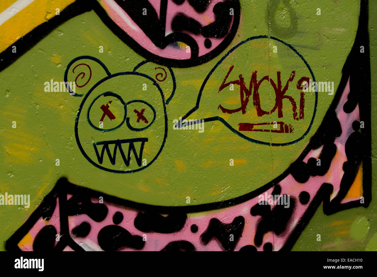 Graffiti cartoon Gesicht Smoki gemeinsame bunte Wand Stockfoto
