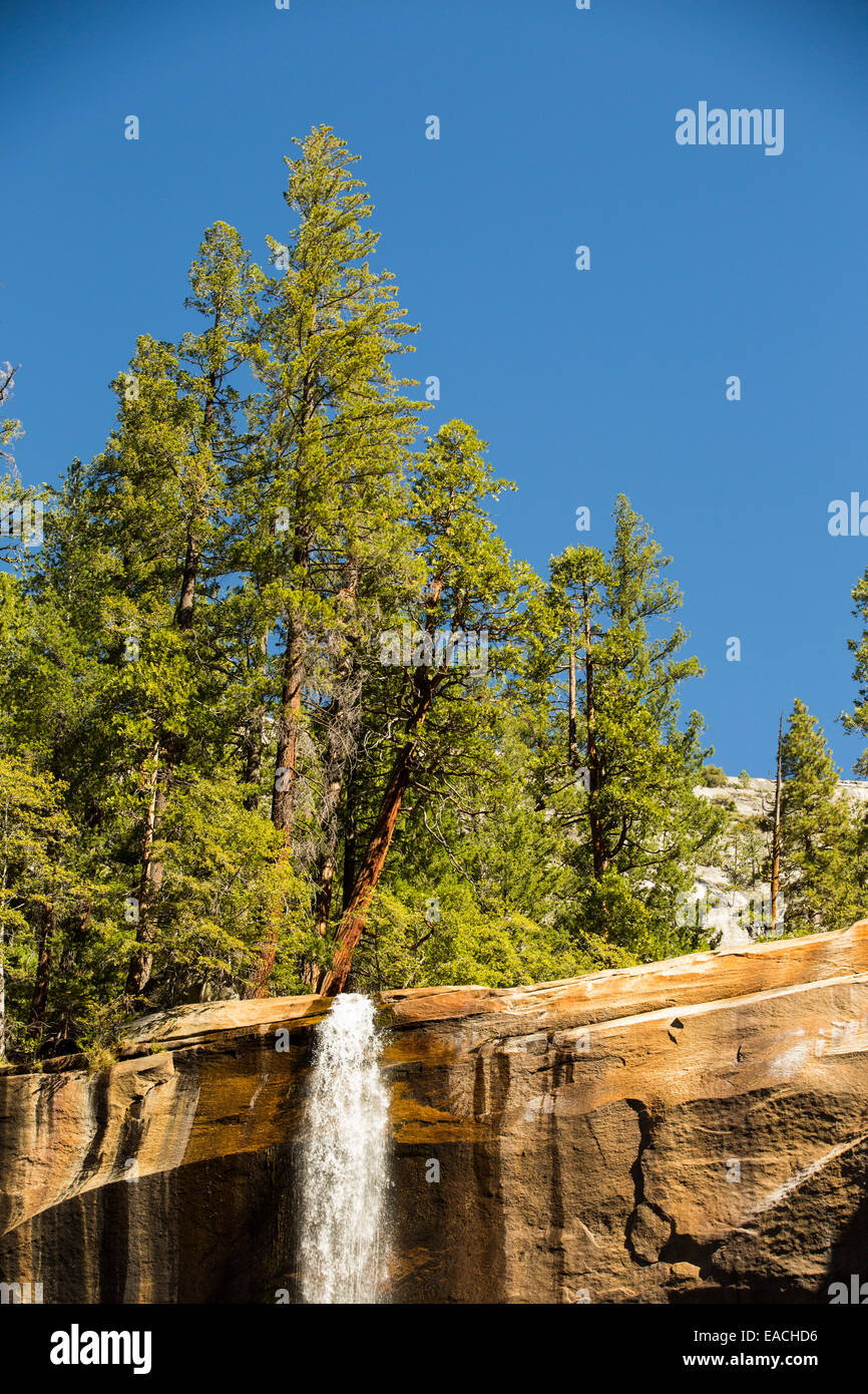 Die Nevada fallen über den Yosemite Valley, Kalifornien, USA. Stockfoto