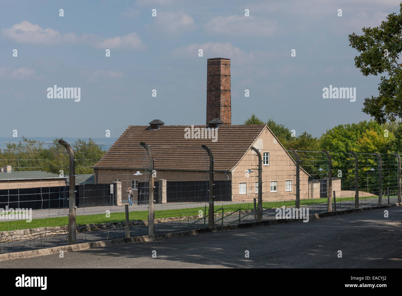 Krematorium und rekonstruierten Zaun Buchenwald KZ, Weimar, Thüringen, Deutschland Stockfoto