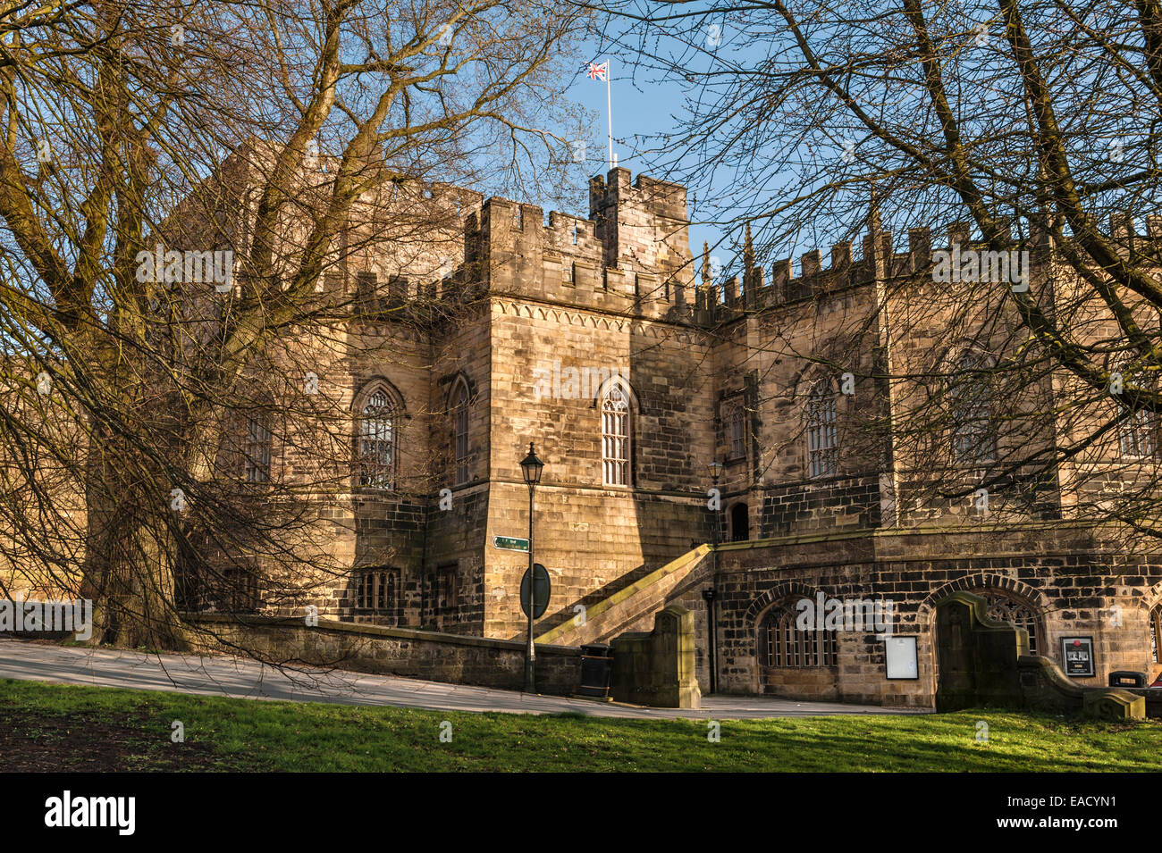 Lancaster Castle, Lancashire, Großbritannien. Außenansicht der Shire Hall Stockfoto