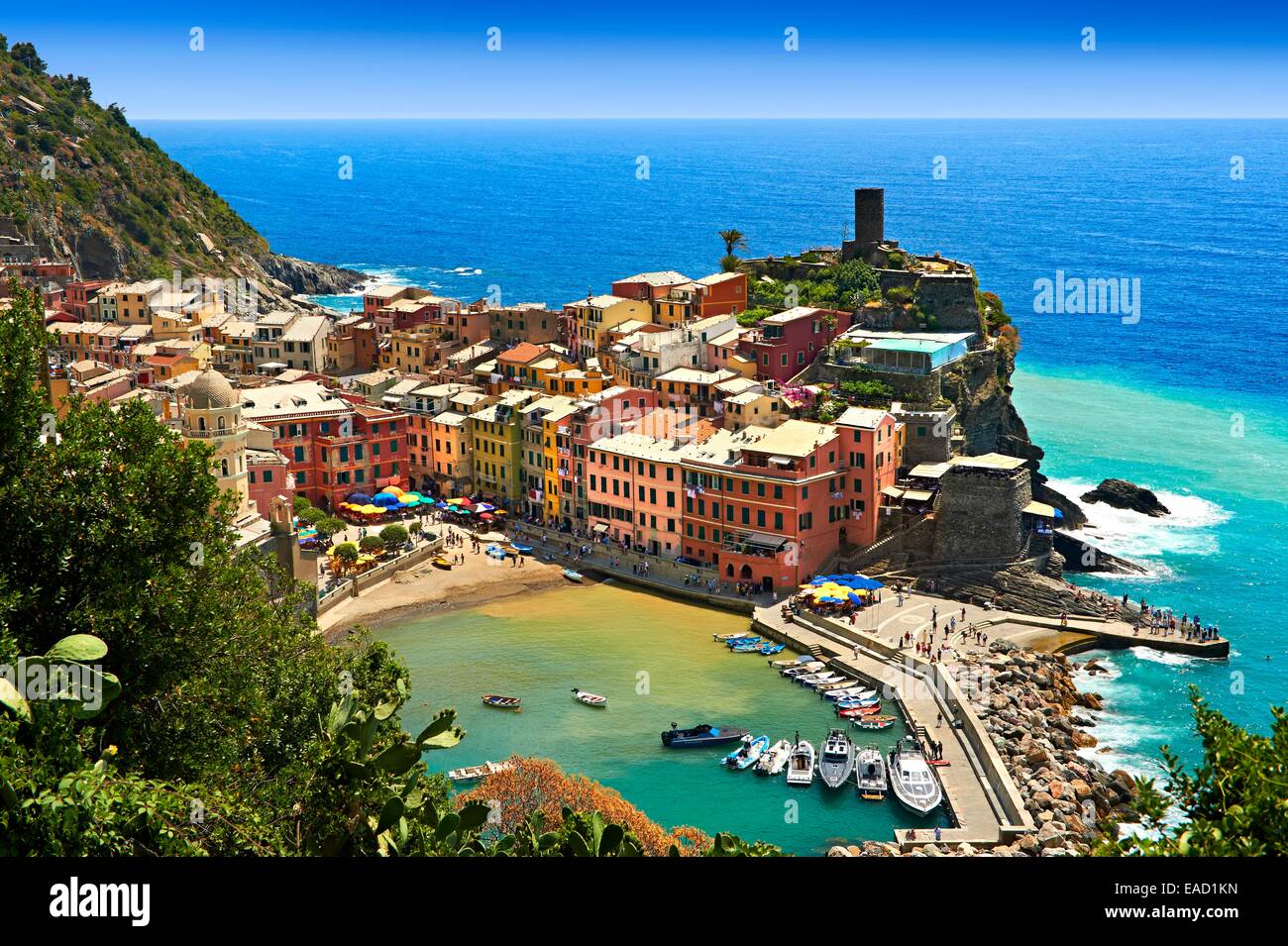 Fischerei-Hafen von Vernazza, Vernazza, Cinque Terre, Ligurien, Italien Stockfoto