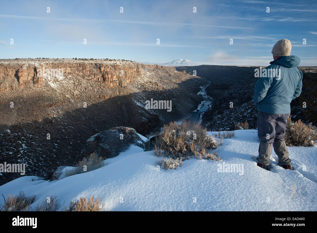 Die Wild Rivers Recreation Area in New Mexico bietet einen malerischen Blick auf den Rio Grande River und die umliegende Wildnis, einschließlich der Trinity Alps. Es ist ein wichtiges Reiseziel für Outdoor-Aktivitäten und Naturliebhaber. Stockfoto