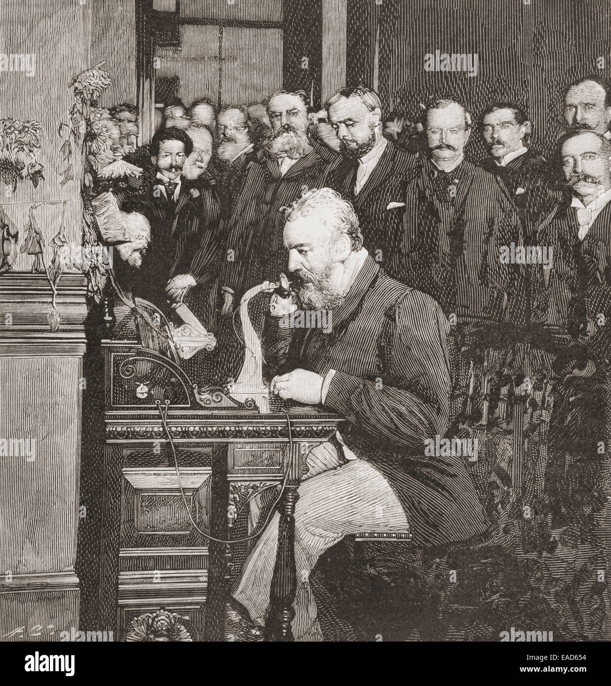 Bell bei der Eröffnung der Fernleitung von New York nach Chicago im Jahre 1892.  Alexander Graham Bell, 1847 –1922. Stockfoto