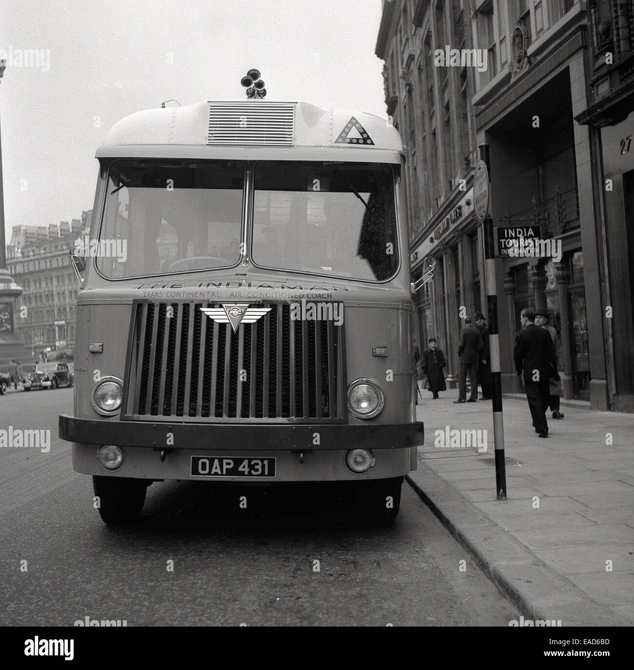 1960, historisch, das Bild zeigt die Vorderseite des transkontinentalen