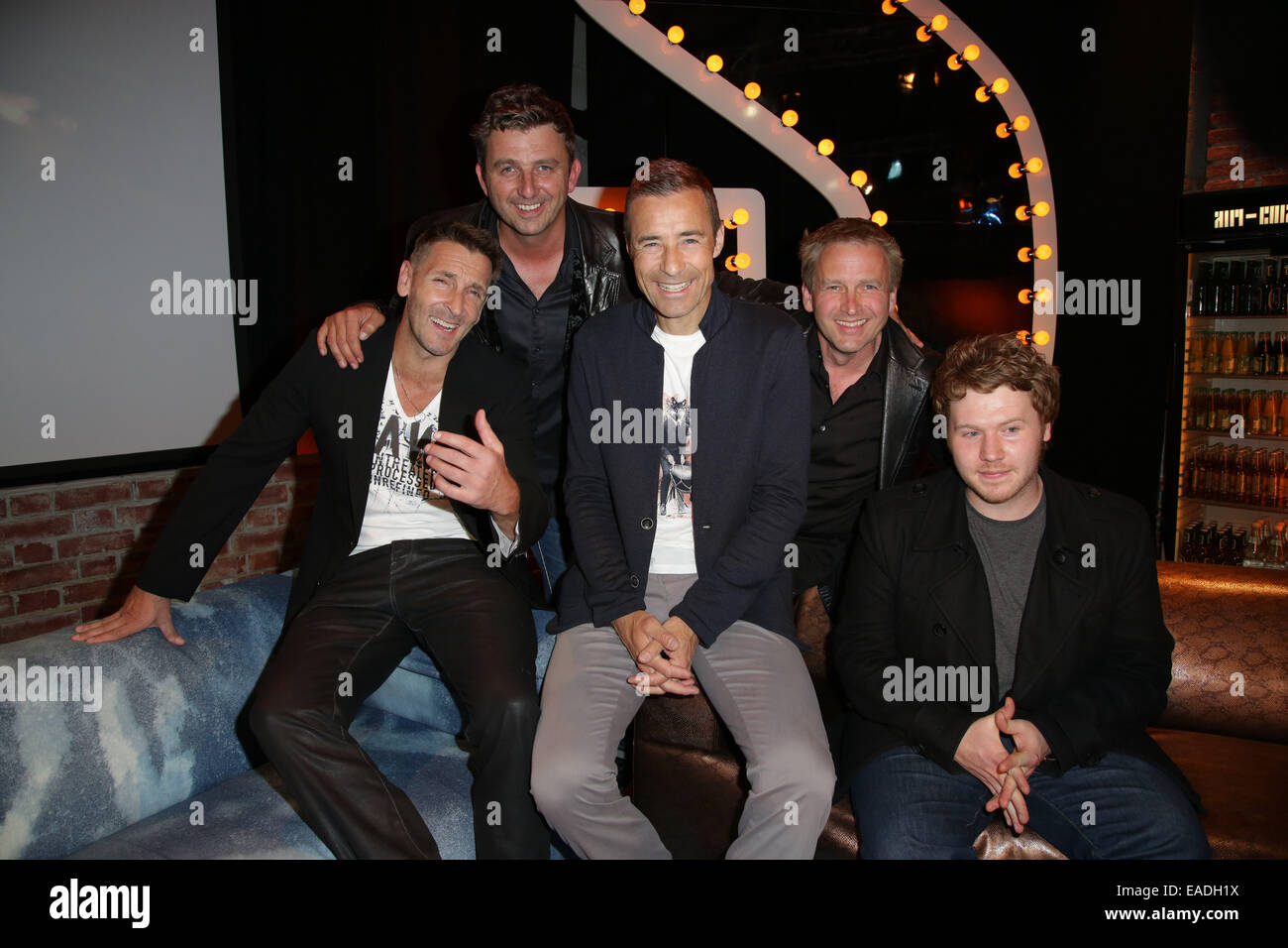 Hans Sigl und Christof Hintze Förderung ihrer Talkshow "Hintze Und Sigl-der Satire Talk" im Freiheiz Featuring: Marc Keller, Hans Sigl, Kai Pflaume, Christof Hintze, Ricky Dean Howard Where: München, Deutschland: 10. Mai 2014 Stockfoto