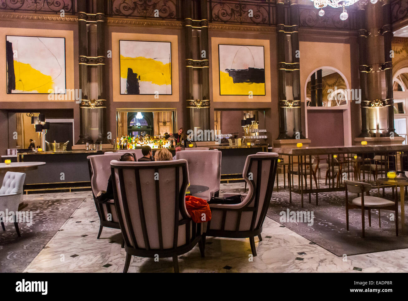 Paris Frankreich Innen Phantasie Bar Raum Franzosische Luxushotel Concorde Opera In Der Nahe Von Gare Saint Lazare Stockfotografie Alamy