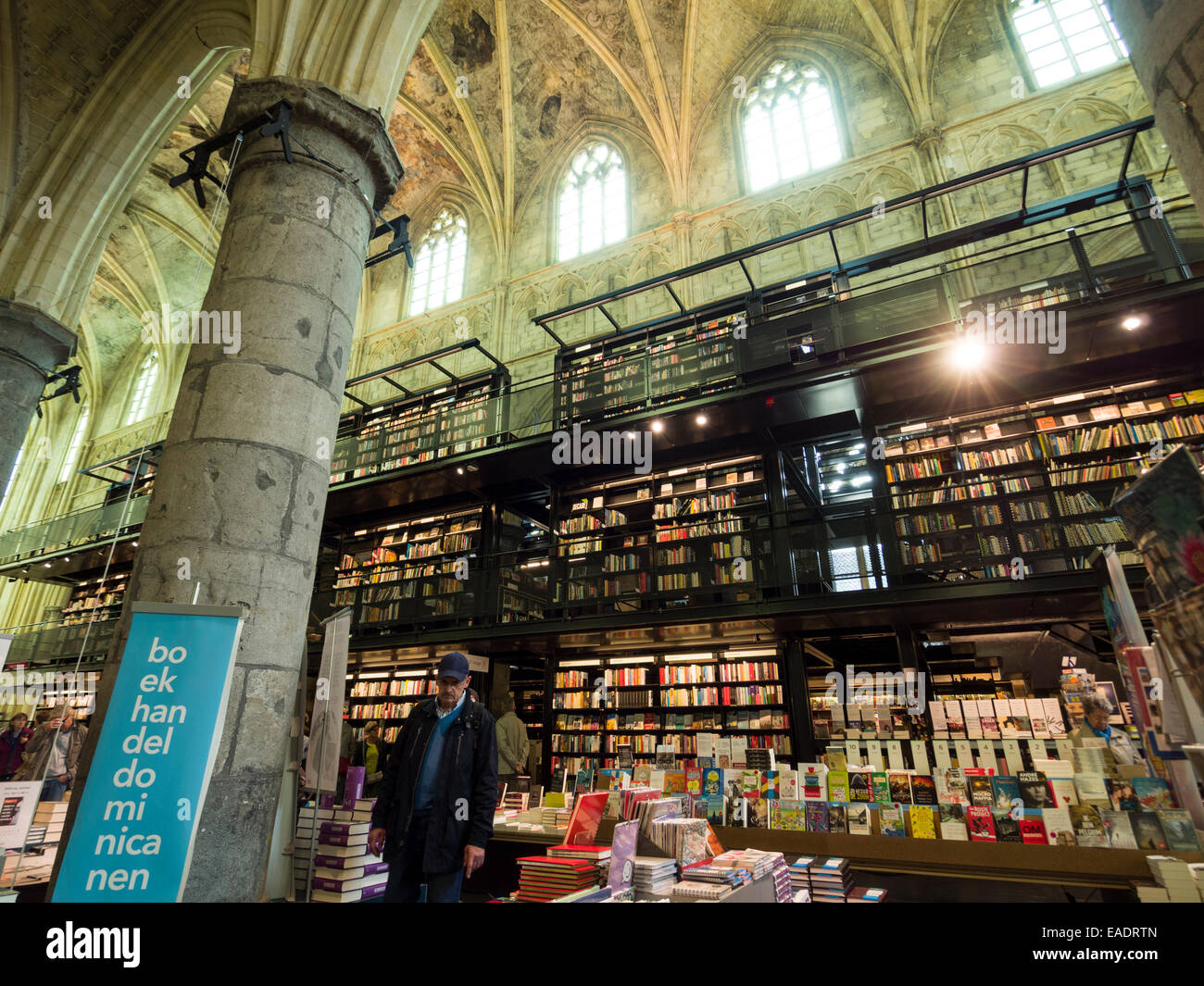 Selexyz Buchhandlung installiert in einer alten dominikanischen Kirche in Maastricht, Niederlande, Europa Stockfoto