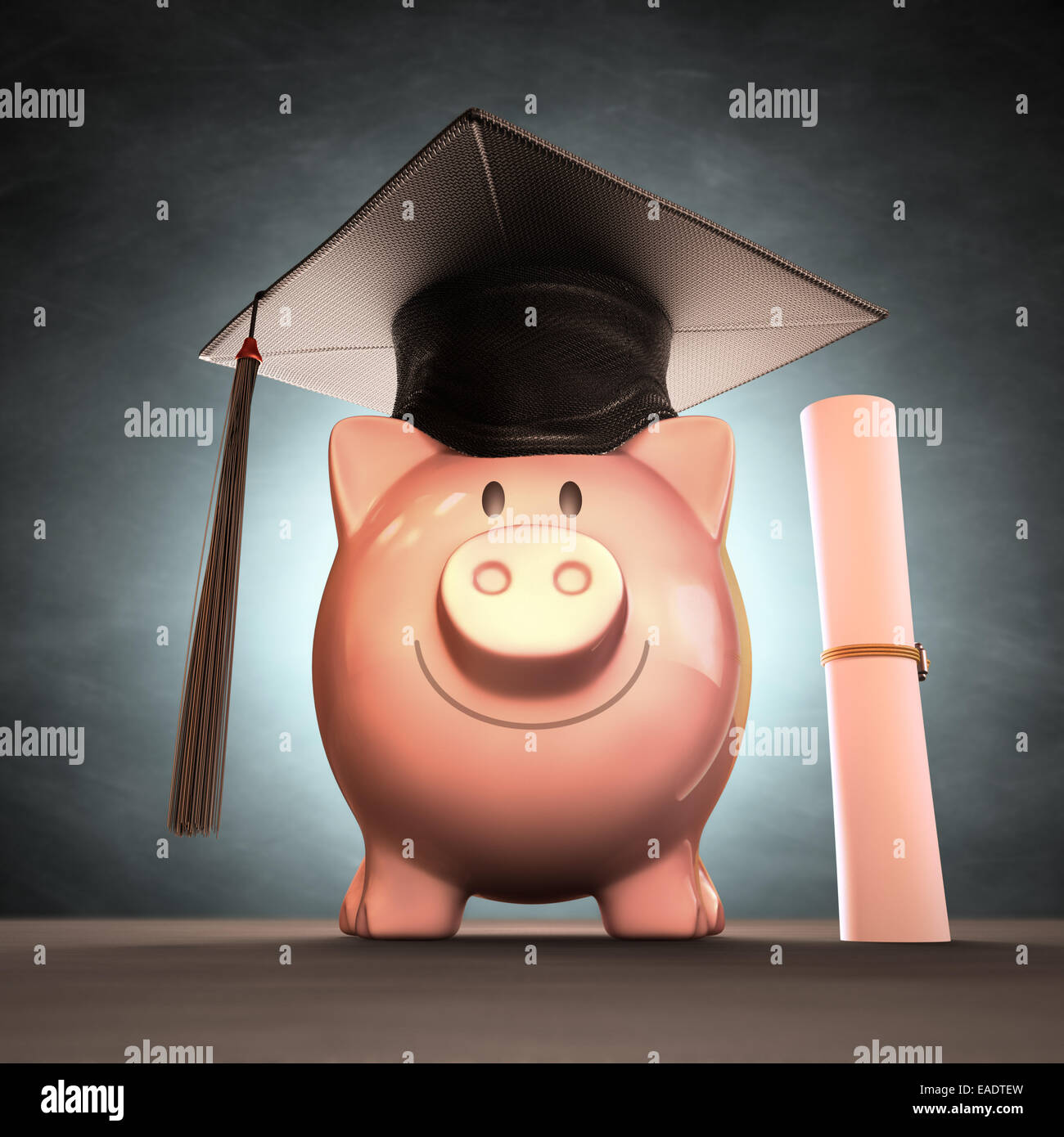 Graduation Cap auf Sparschwein. Konzept des Sparens des Geldes auf den Abschlusstag. Clipping-Pfad enthalten. Stockfoto