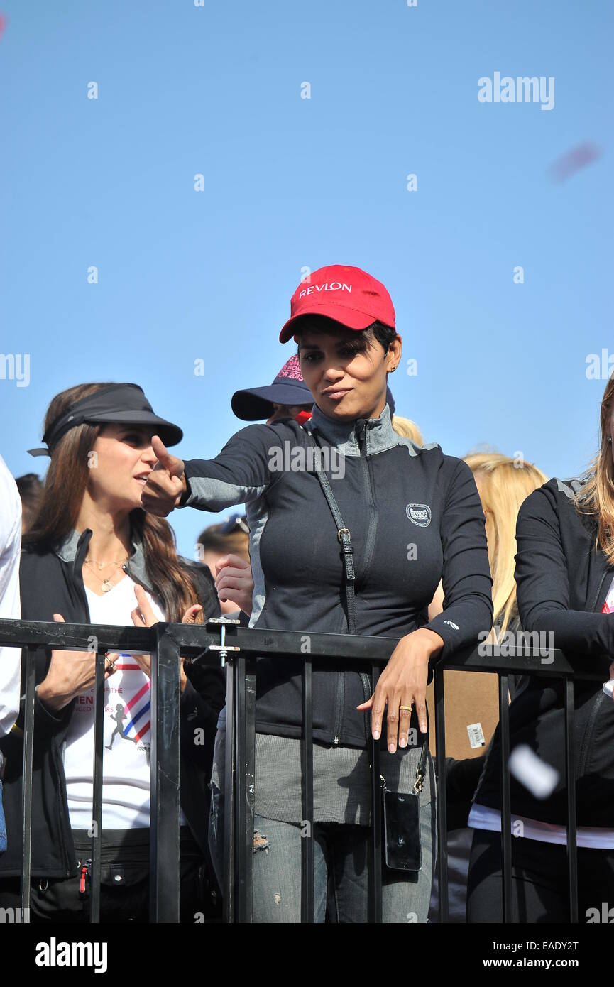 Halle Berry und Bruce Willis hosten Revlon laufen zu Fuß in der