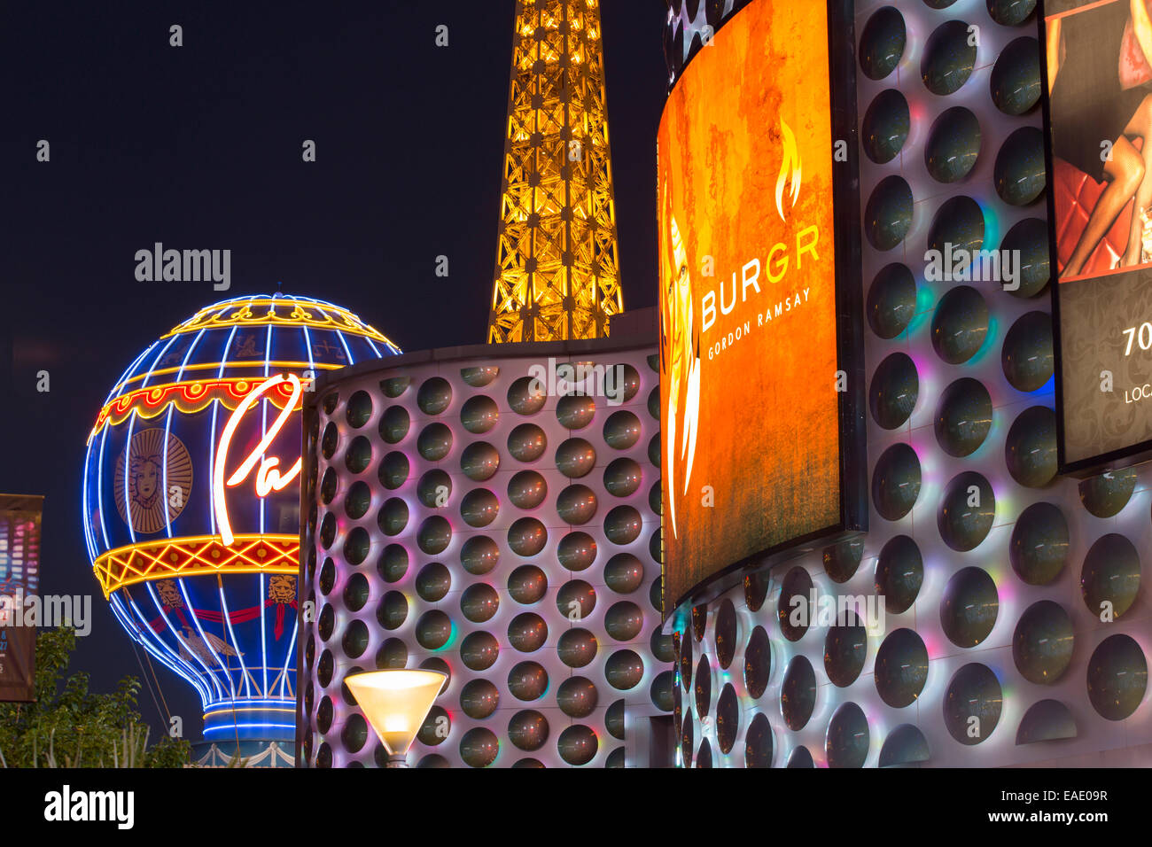 Las Vegas Boulevard in der Abenddämmerung, Las Vegas, Nevada, USA, wohl am meisten unhaltbar Stadt der Welt, nutzt es Unmengen Stockfoto