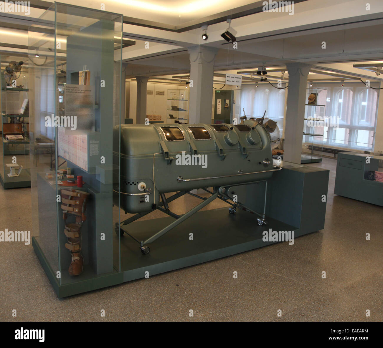 medizinische Geschichte Museum der Charite in Berlin. Eiserne Lunge Stockfoto
