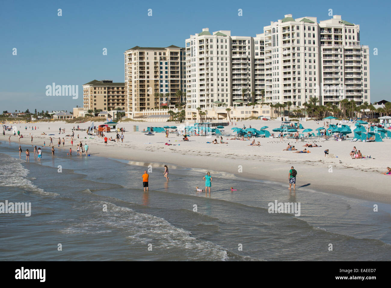 Clearwater Beach Florida USA angesehen vom Pier Urlaubsunterkunft am Strand Stockfoto