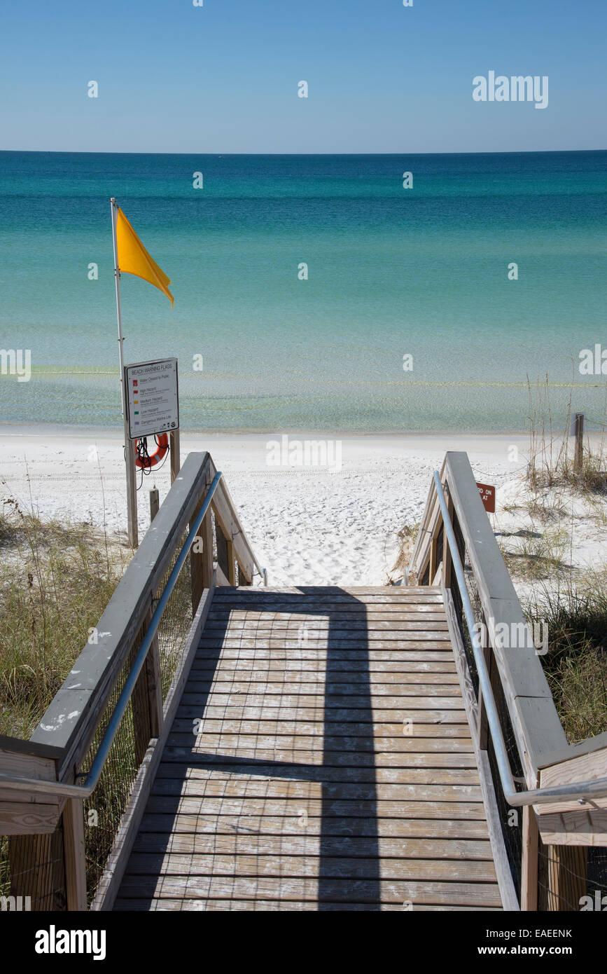 Gelbe Gefahr Flagge am Strand von Florida Gulf Coast USA Stockfoto