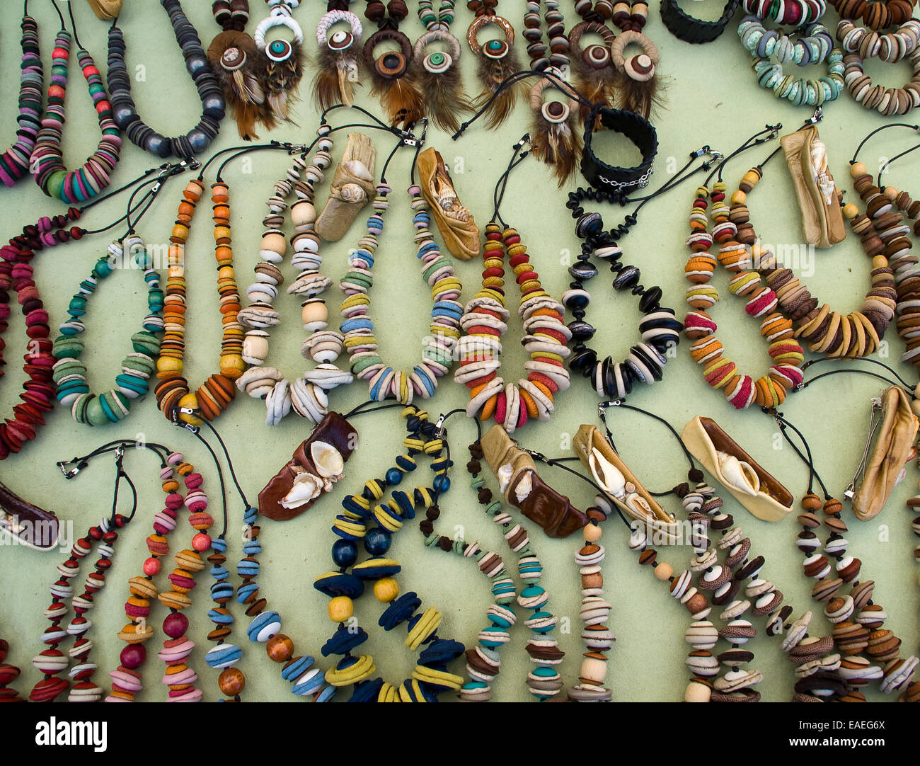 Verschiedenen Schmuck und Halsketten, fotografiert in Zrenjanin 27. September 2014 Stockfoto