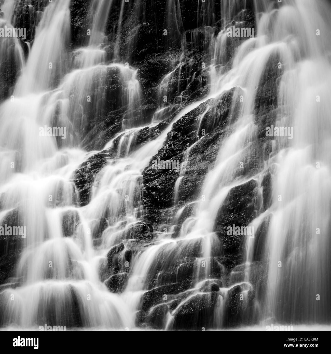 Langzeitbelichtung Wasserfall Stockfoto