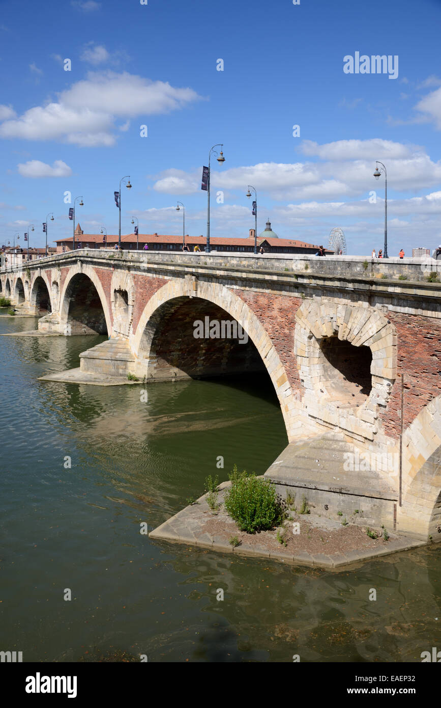 Pont Neuf oder der neuen Brücke über den Fluss Garonne Toulouse Frankreich Stockfoto