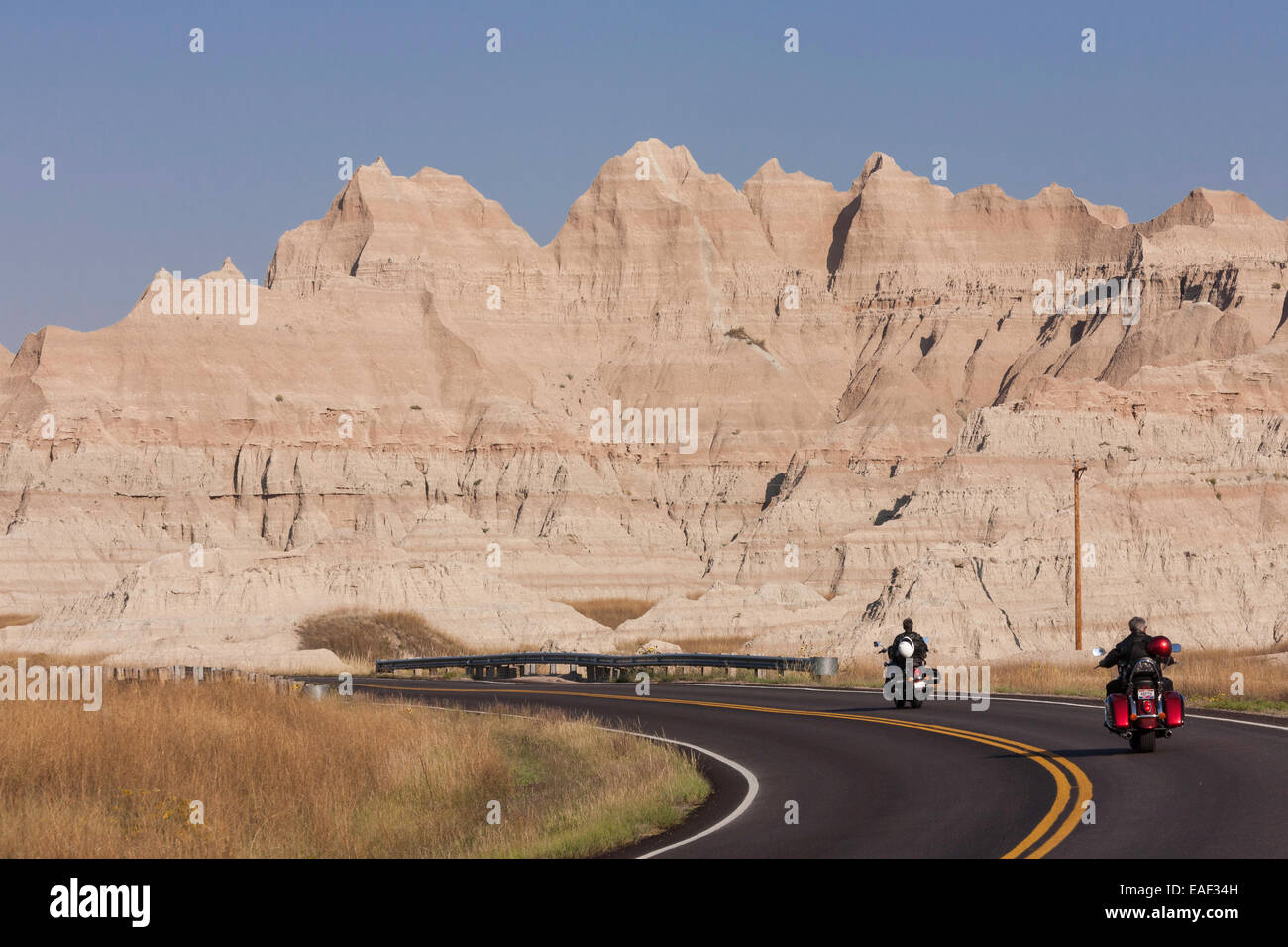 Straße in Badlands Nationalpark, SD, USA Stockfoto