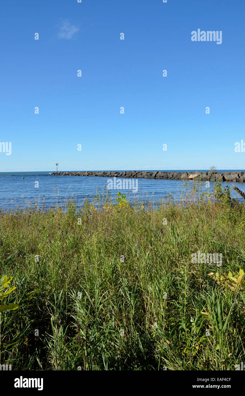 Lake Superior in schwarz Flusshafen, Bessemer, Michigan Stockfoto