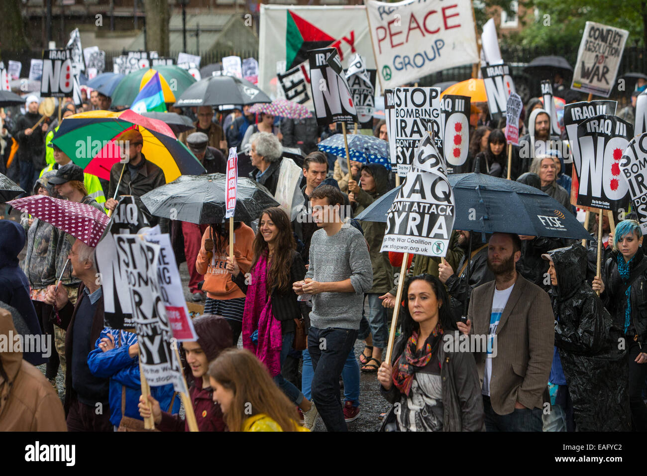 Stoppen Sie die Krieg-Koalition-März zur Downing street Stockfoto