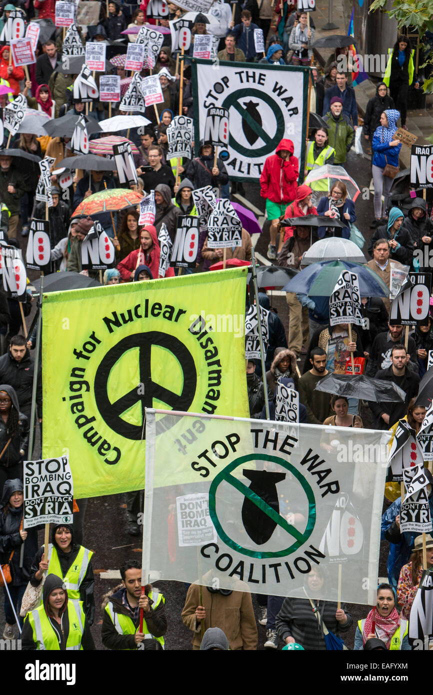 Stoppen Sie die Krieg-Koalition-März Downing Street, London-Cameron Kriegstreiber Stockfoto