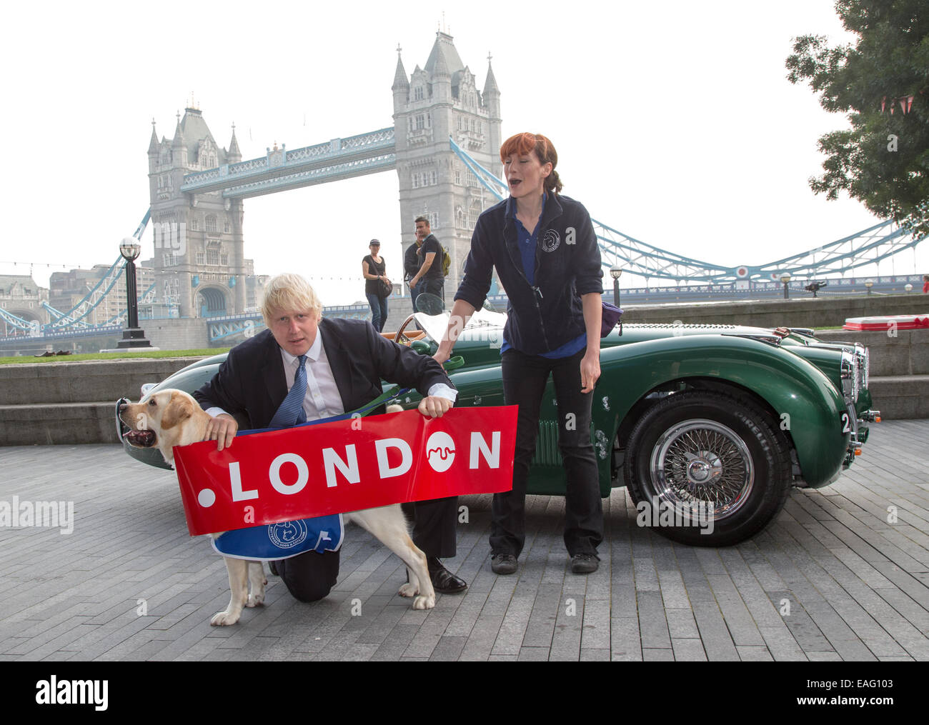 Boris Johnson, Bürgermeister von London, außerhalb von London City Hall Stockfoto
