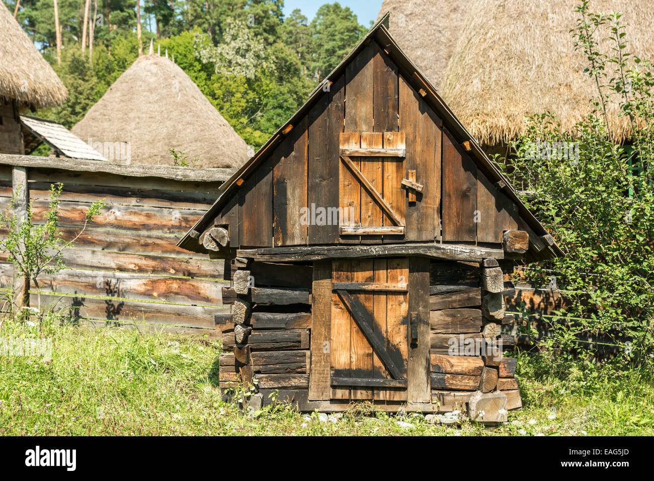 Alten Hühnerstall im rumänischen Dorf Stockfoto