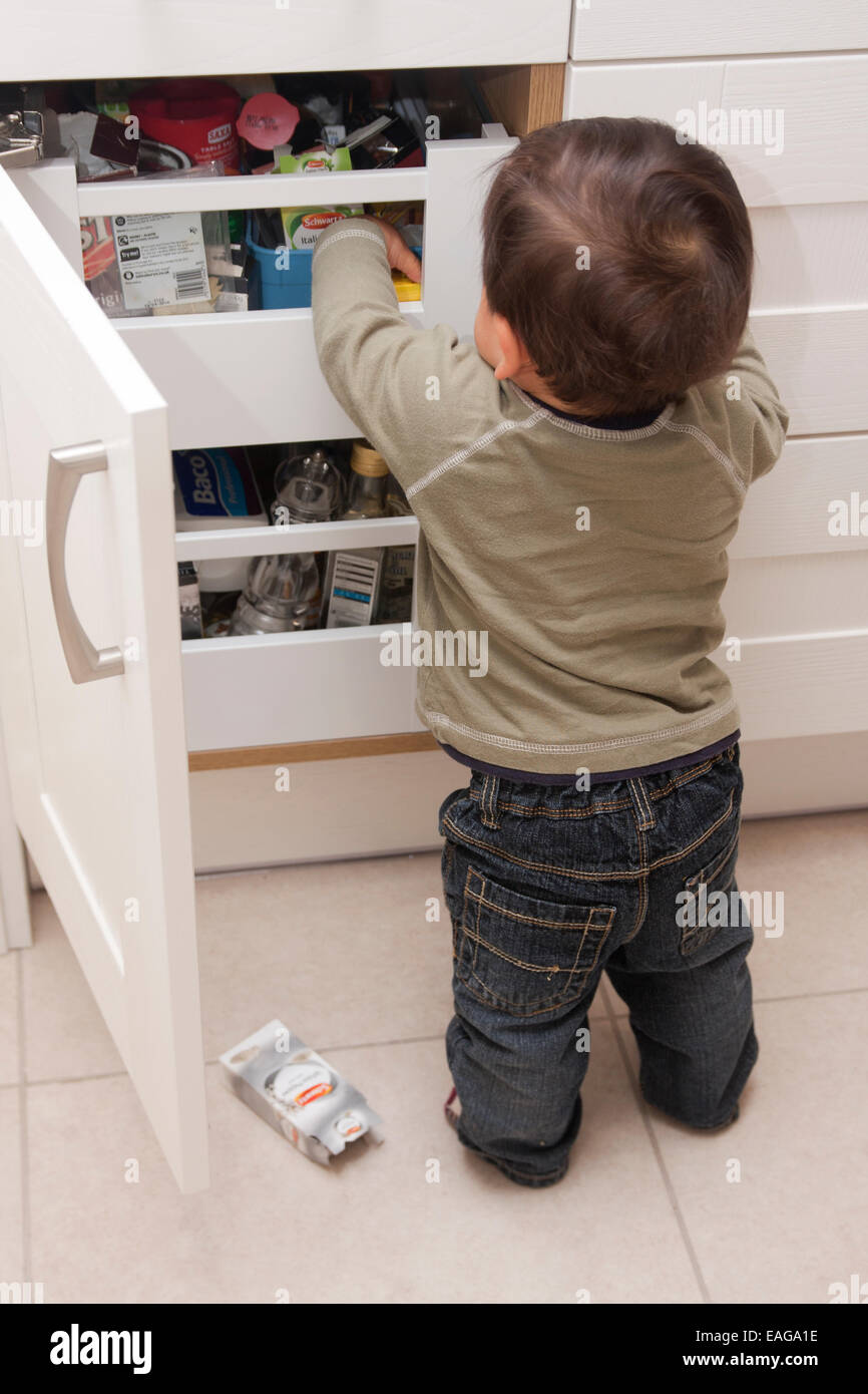 Baby immer in Schränke Stockfoto