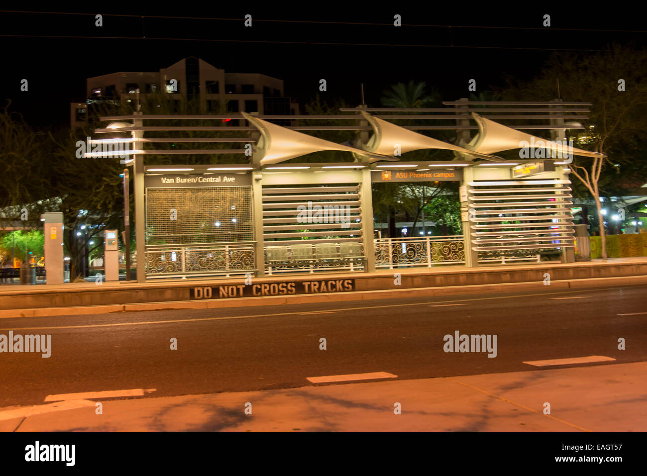 Büste-Stop in der Nacht in der Innenstadt von Phoenix, AZ Stockfoto