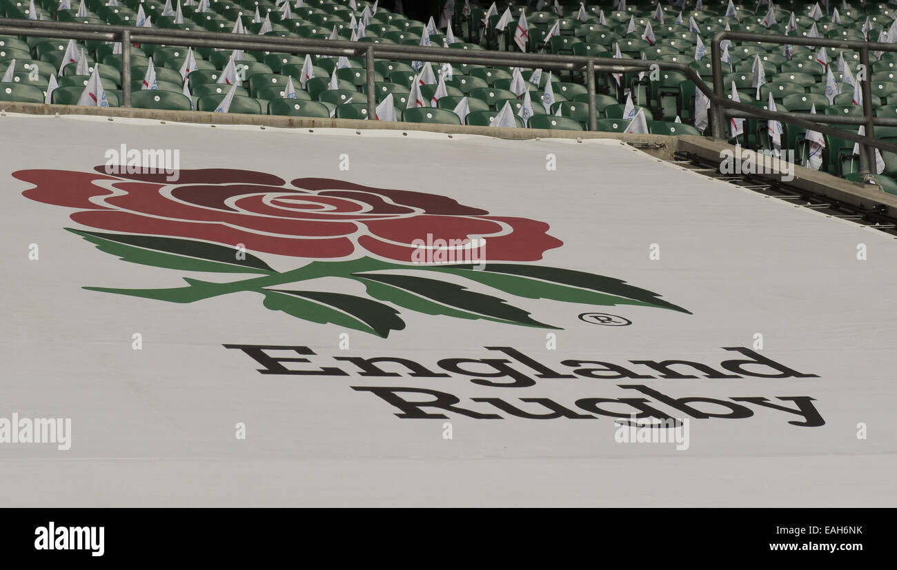 London, Middlesex, Großbritannien. 15. November 2014. 15. November 2014 Gesamtansicht der Flaggen löschte für die Fans vor dem England - V-Südafrika im Twickenham Stadion entsprechen: Steve Flynn-ZUMA Press Credit: Steve Flynn/ZUMA Draht/Alamy Live News Stockfoto