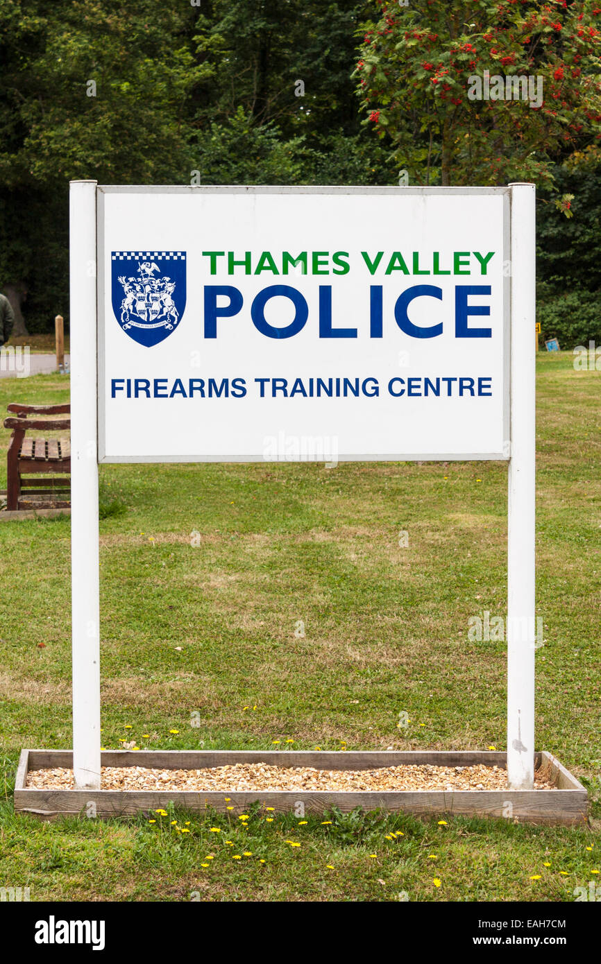 Polizei Schusswaffen Training Centre Zeichen, Sulhamstead, Berkshire, England, GB, Großbritannien. Stockfoto