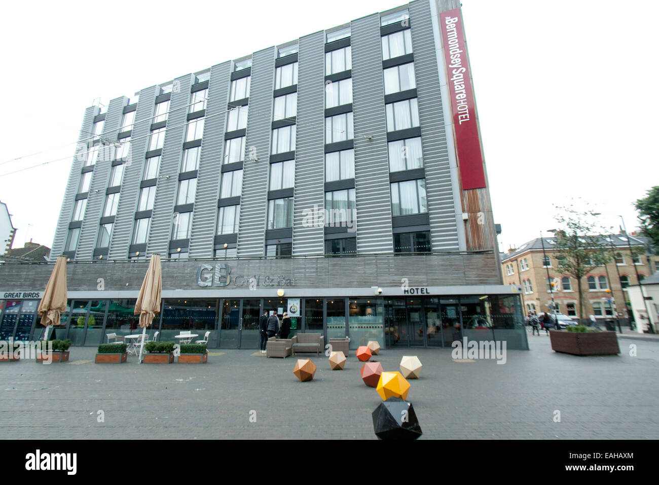 London, UK. 15. November 2014. Bermondsey Square Hotel in London wurde Nick namens "Hotel Scharia" nach seinen neuen Besitzern ein Scharia-Menü entfernen von Schweinefleisch und Alkohol islamischen Geschmack und Traditionen Credit entspricht eingeführt: Amer Ghazzal/Alamy Live-Nachrichten Stockfoto