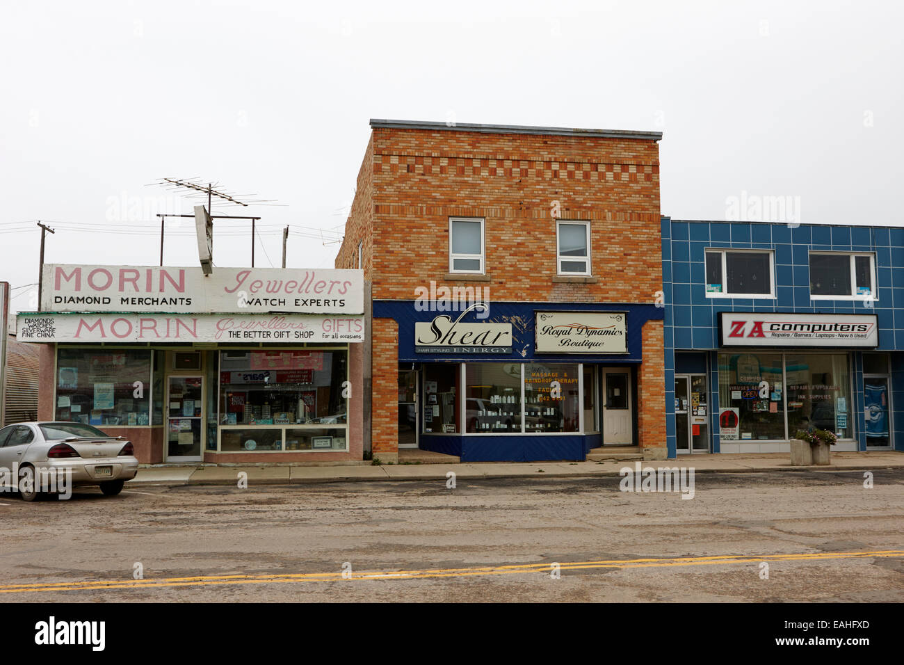 Shopfronts von Kleinunternehmen auf erste Straße der Stadt von Assiniboia sk Kanada Stockfoto