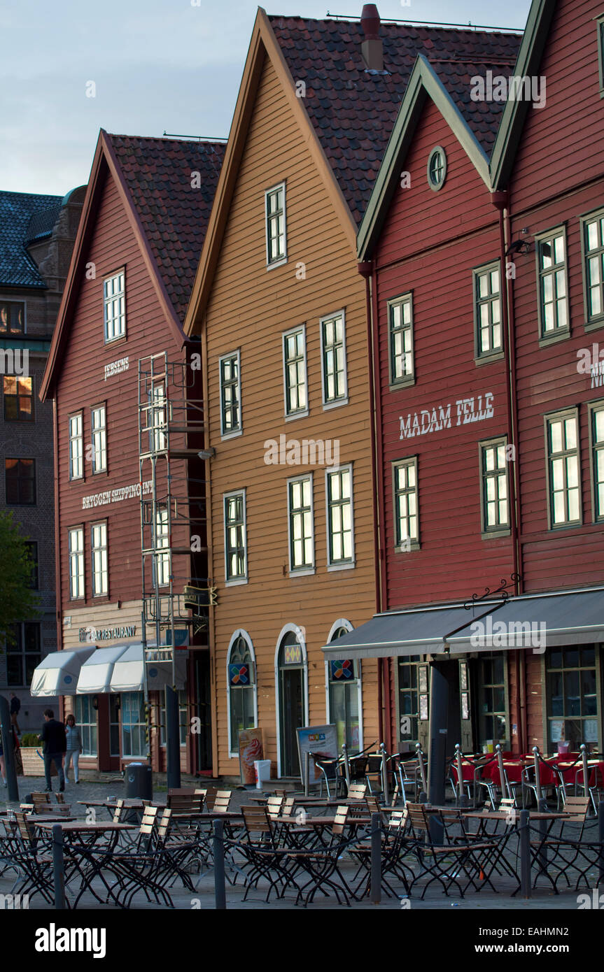 Bunte hölzerne Häuser in Bryggen Wharf Altstadt, Bergen, Norwegen Stockfoto