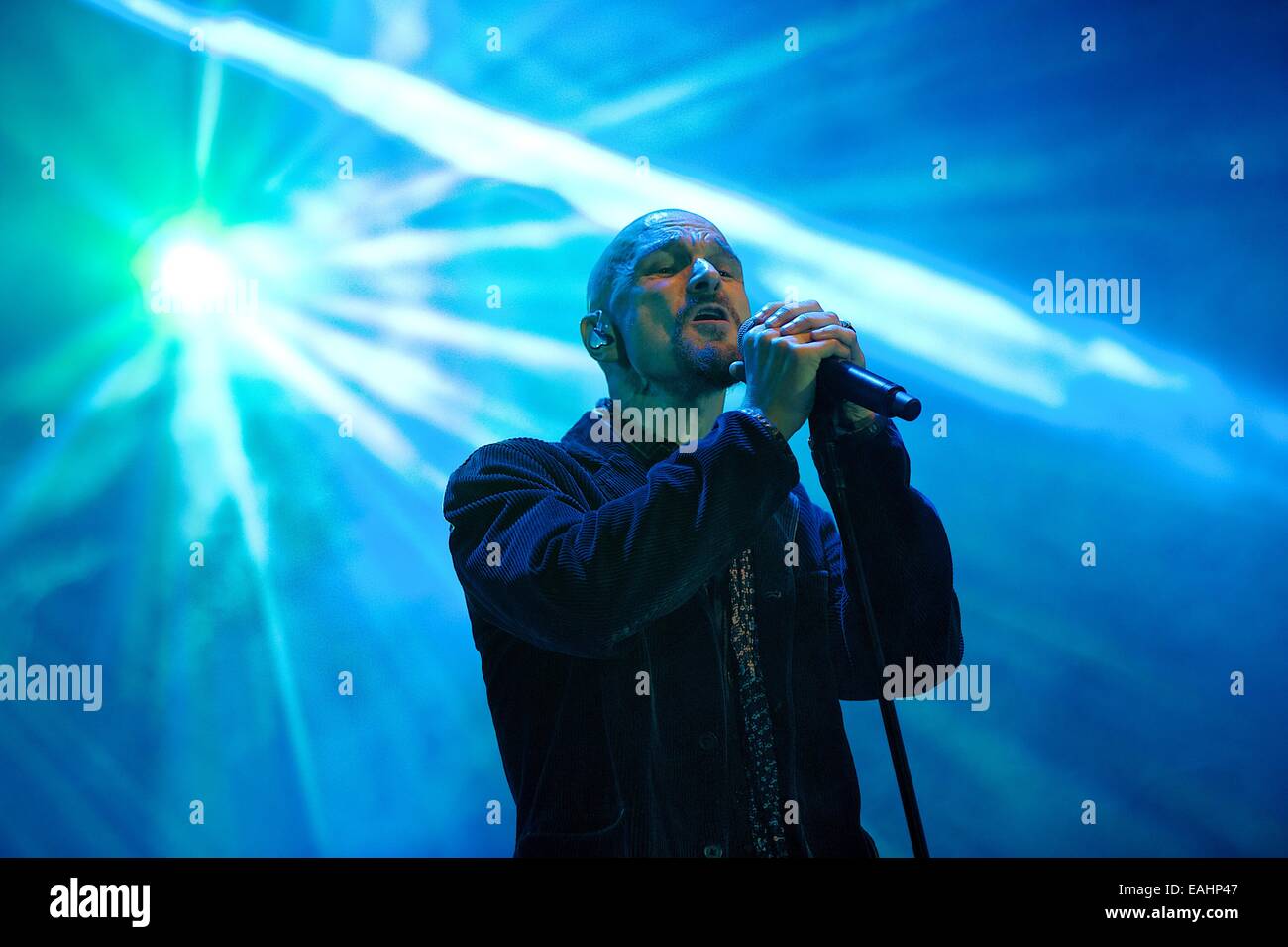 Glasgow, Vereinigtes Königreich. 15. November 2014. Tim Booth und James Höchstleistungen live Glasgow SSE Hydro als Teil ihrer La Petite Mort-tour Stockfoto