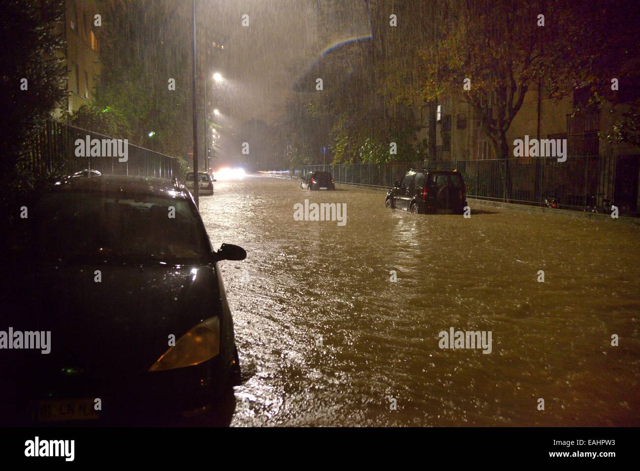 Mailand, Italien. 15. November 2014. Überflutung von Seveso-Fluss in Mailand Stockfoto